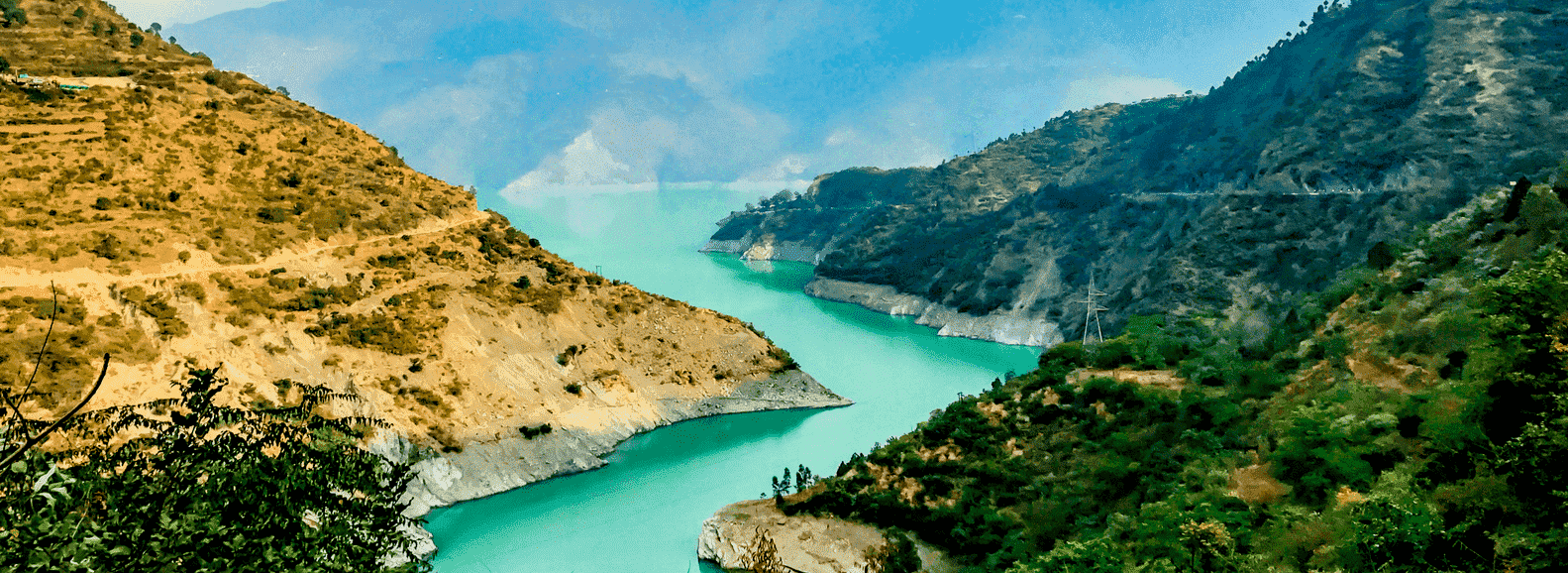 Tehri dam reservoir in Chamba Uttarakhand is one of the best places for Chamba sightseeing in Uttarakhand