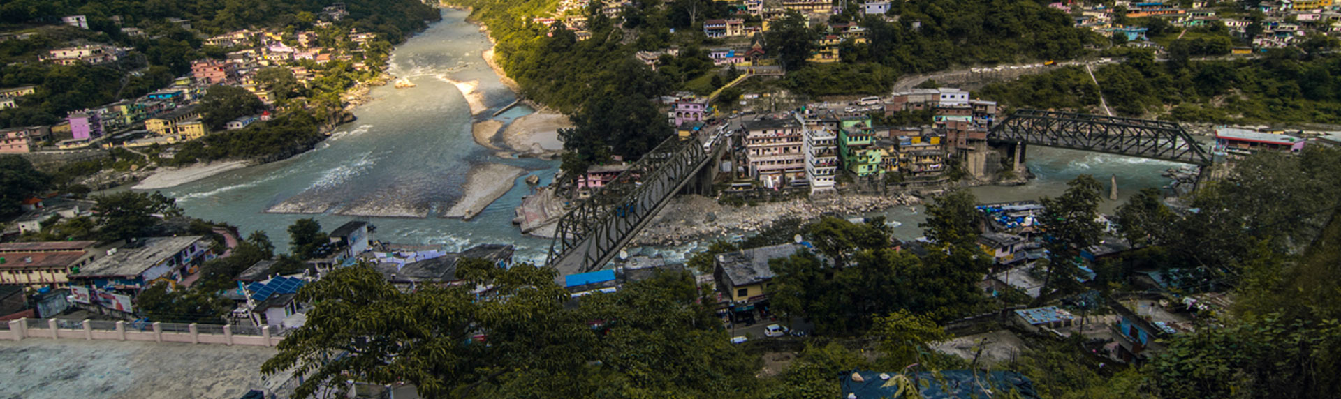 Karnaprayag in Chamoli district is a part of Panch Prayag which is situated at the confluence of Alaknanda and Pindar river.